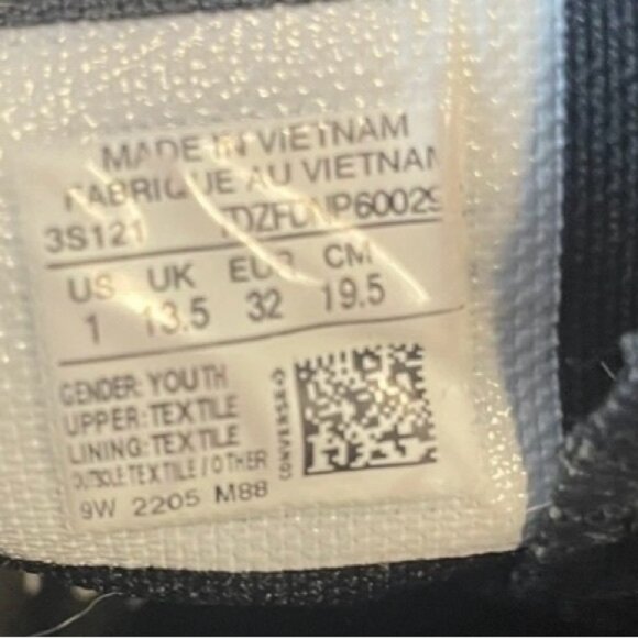 Converse Black Kids High-Top Sneakers size 1 - Picture 10 of 12